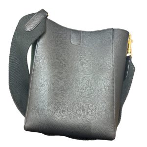 セリーヌ サングル スモールバケット 　札幌市白石区菊水