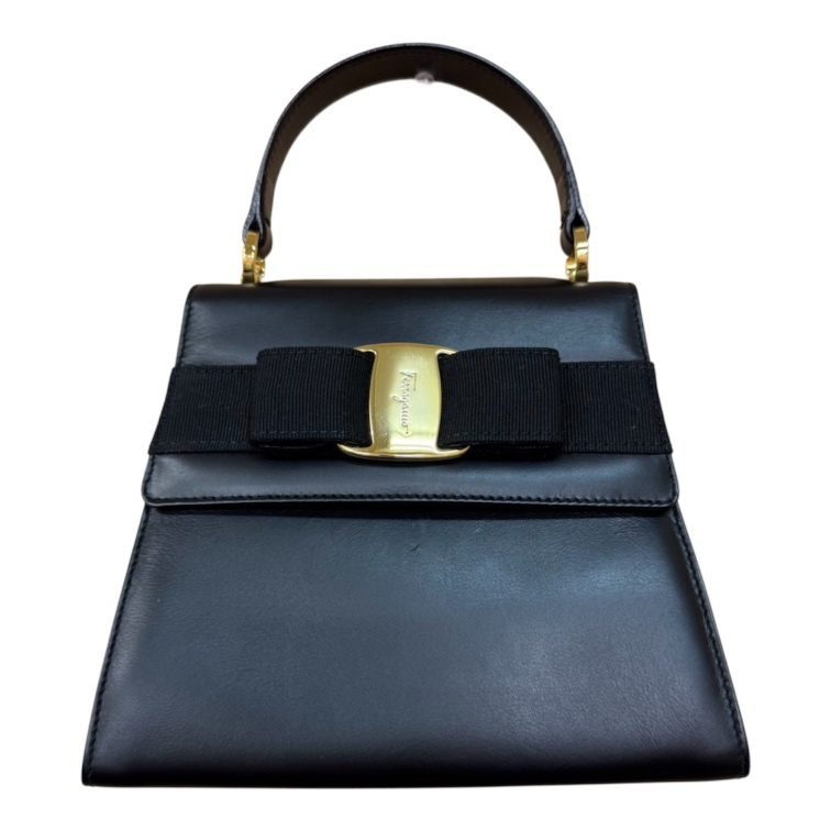 フェラガモ ヴァラリボン ハンドバッグの買取実績