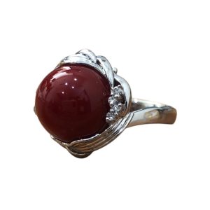Pt900(プラチナ900)　血赤珊瑚、メレダイヤ　リング