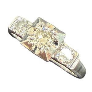 Pt900 リング ダイヤモンド3粒のお買取り