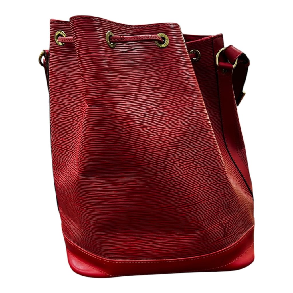 LOUIS VUITTON ルイ ヴィトン エピ ノエ 巾着ショルダーバッグ