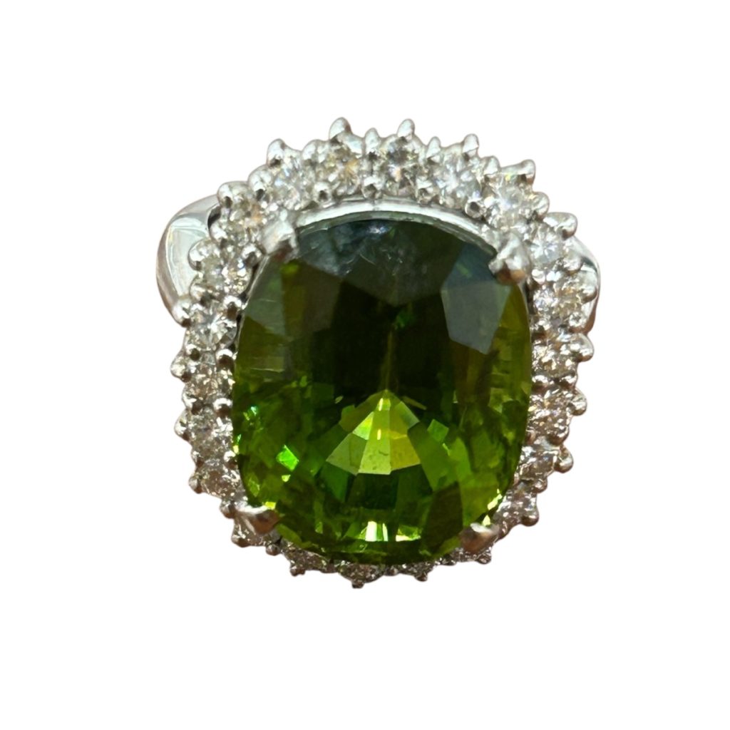 Pt900 ペリドット20ct付きリング