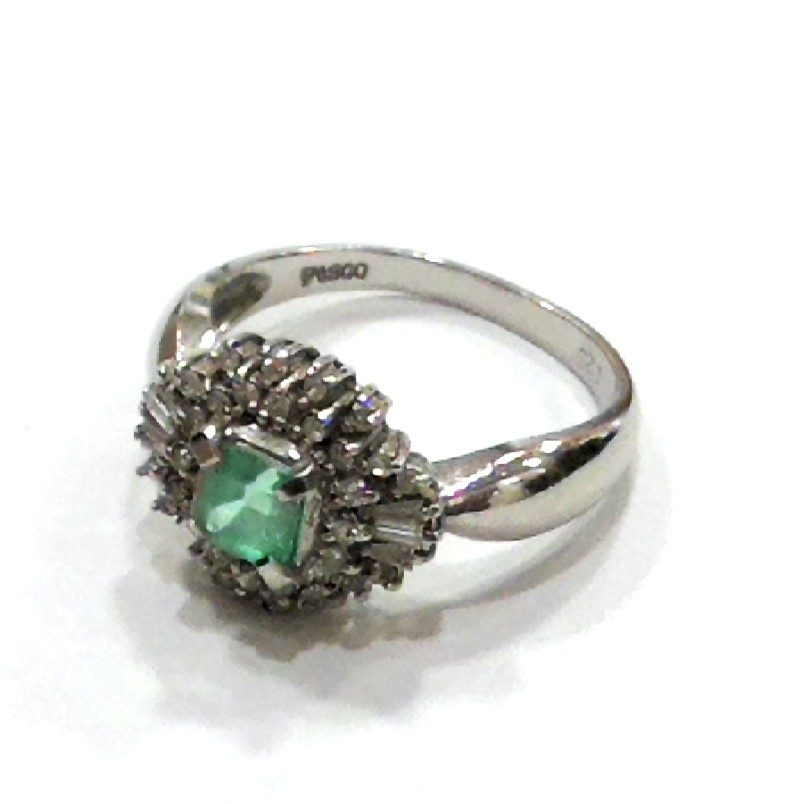 Pt900 エメラルドリング