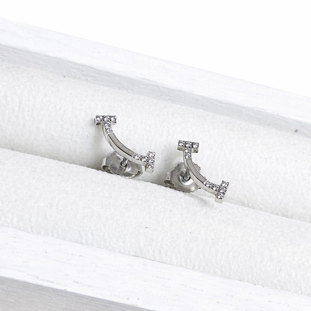 【Tiffany】ティファニー Tスマイルピアス・18金ホワイトゴールド・ブランドアクセサリー・貴金属