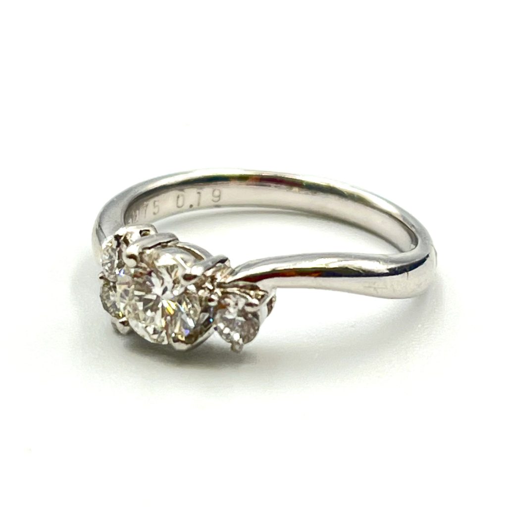 Pt900 プラチナ ダイヤモンドリング ジュエリー 査定無料 高価買取｜前橋市若宮町