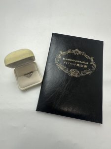 Pt900 ダイヤモンド V字デザインリング