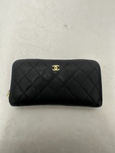 CHANEL キャビアスキン マトラッセ ラウンドファスナー長財布