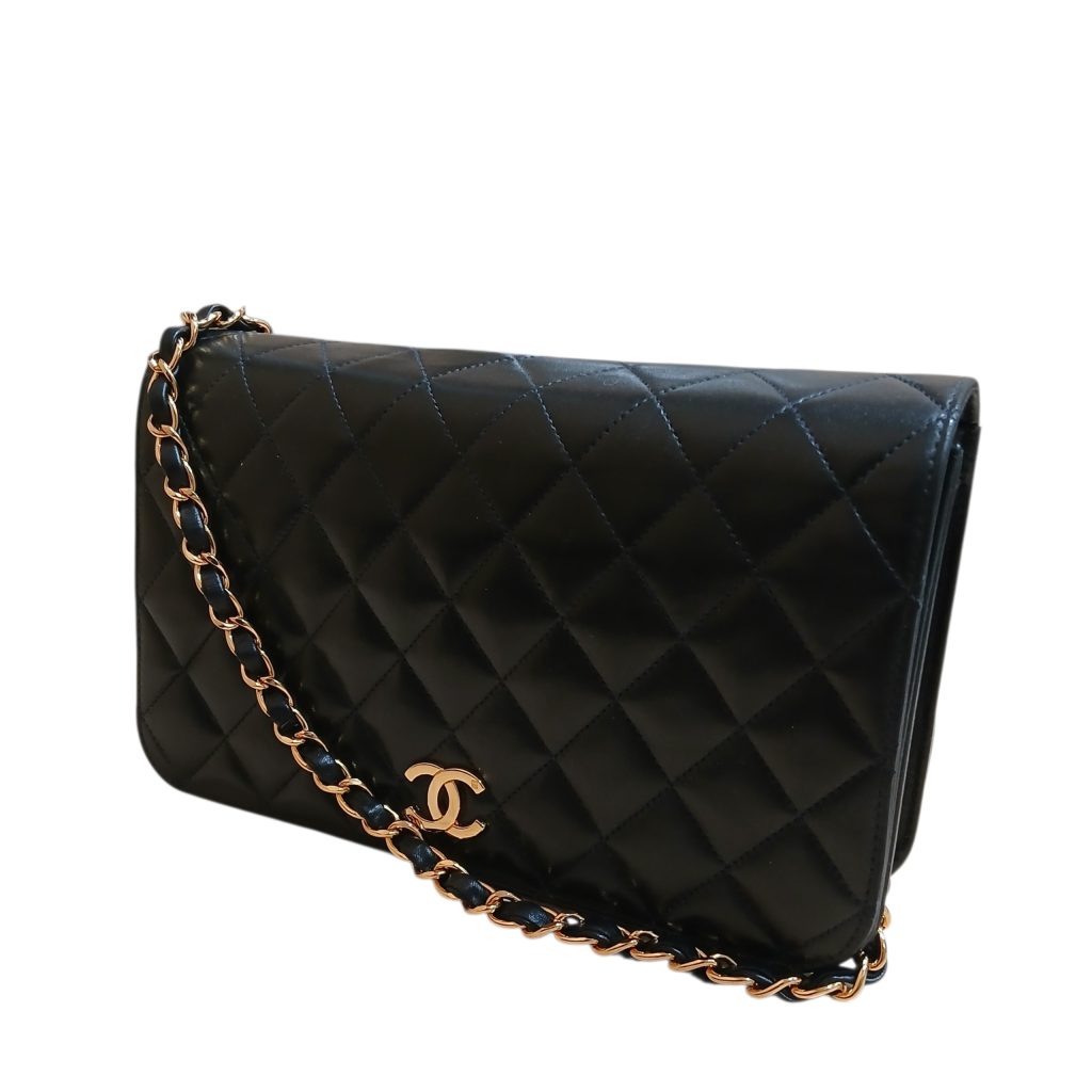 CHANEL(シャネル)  チェーンショルダーバッグ