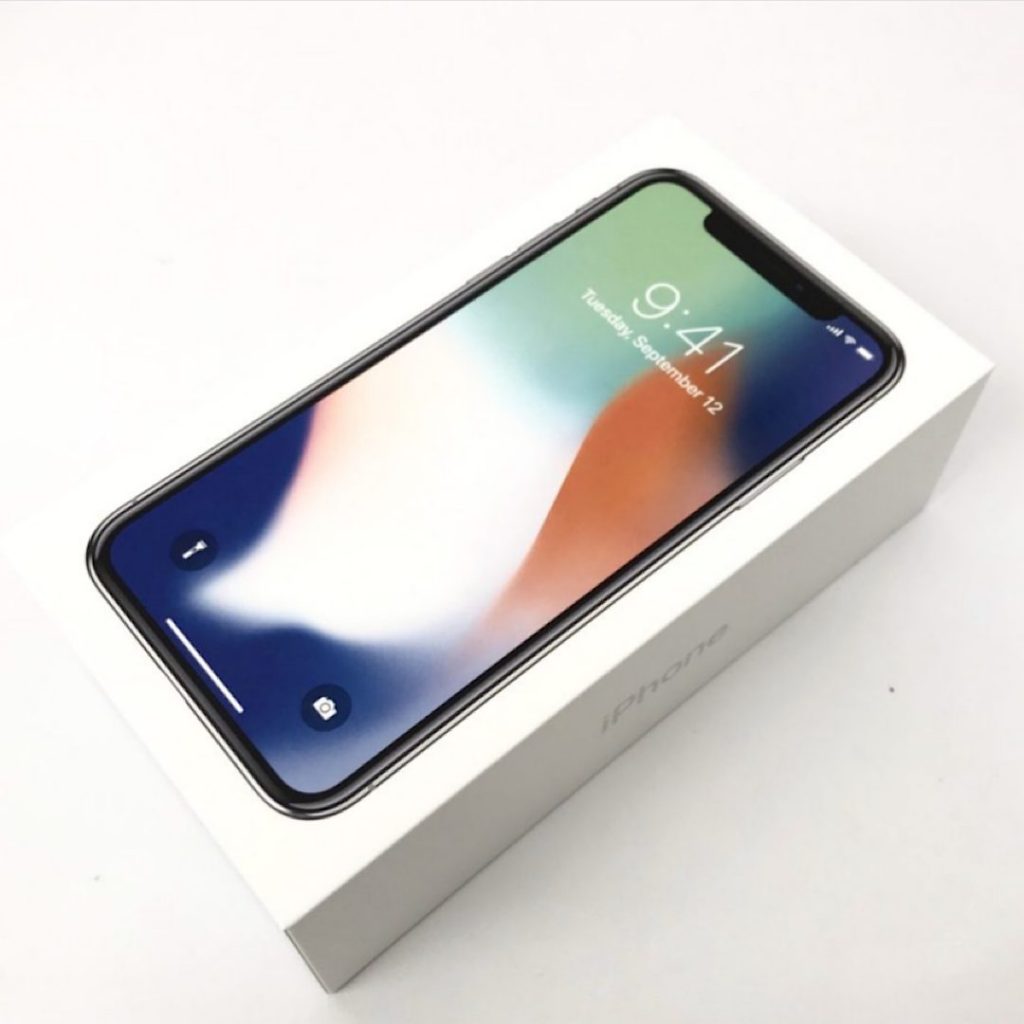 iPhoneの買取もお任せ下さい|  iPhoneX 箱付き| 福生市横田基地内