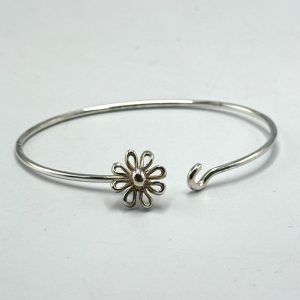 【TIFFANY&CO. ティファニー デイジー バングル 】SV925 シルバー 高価買取｜伊勢崎市連取町