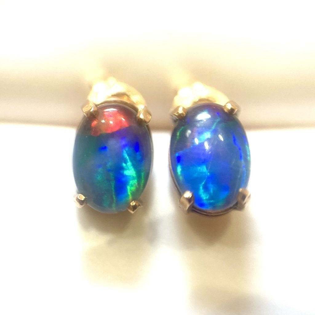 K10（10金）オパール　ピアス
