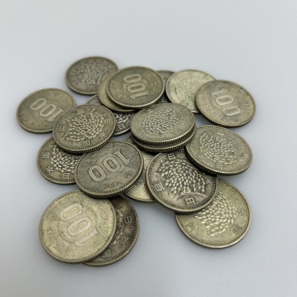 100円銀貨　硬貨