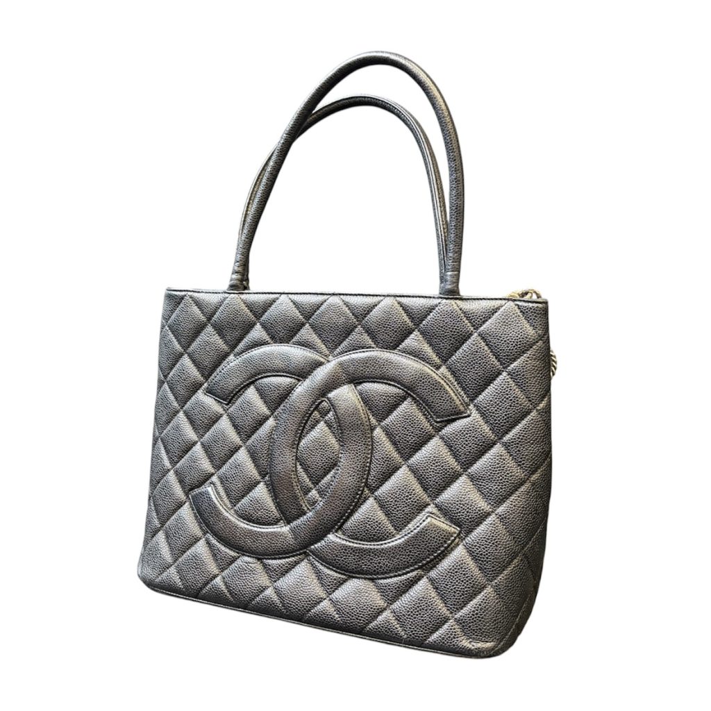 【CHANEL (シャネル)】復刻トート キャビアスキン A01804