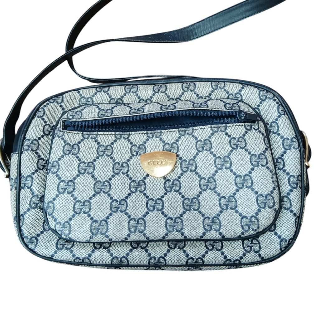 グッチ　GUCCIオ　ールドグッチ GGプラス ショルダーバッグ