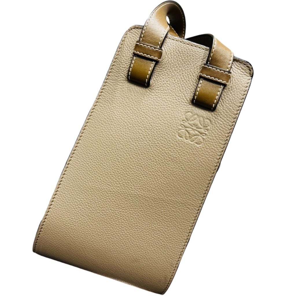 *ロエベ（LOEWE） アナグラム レザー フォンケース（ショルダーポーチ）