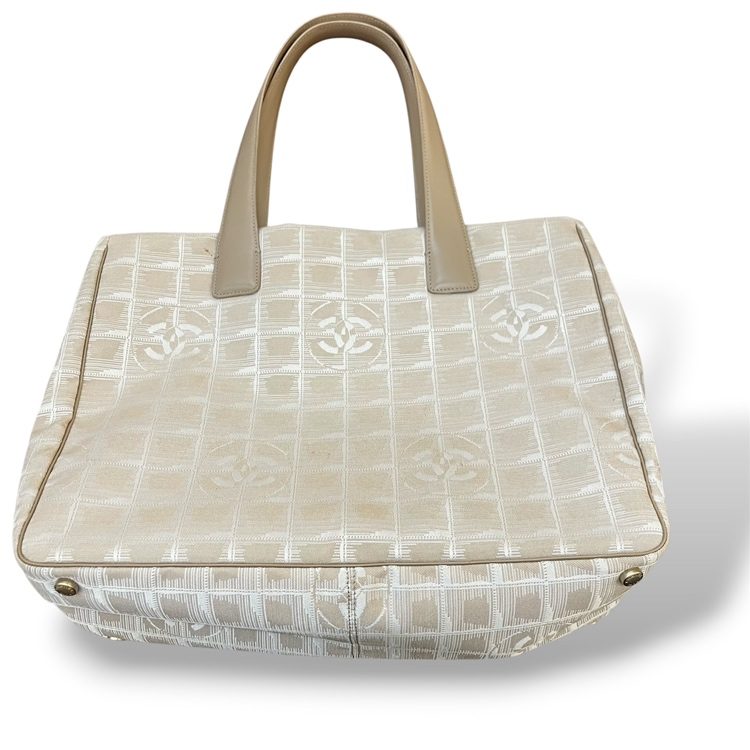 【ニュートラベルライン トートMM】CHANEL【Aランク】