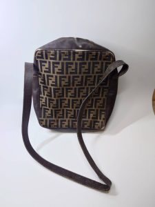 フェンディ ズッカ柄 ショルダーバッグ