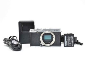 FUJIFILM X-A2 シルバー ボディX-A2S