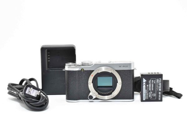 FUJIFILM X-A2 シルバー ボディX-A2S