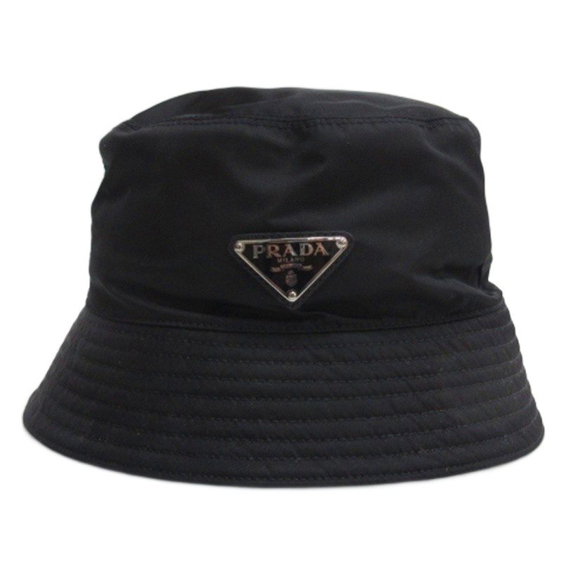 PRADA　「ブラック Re-Nylon バケットハット」