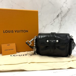 【LOUIS VUITTON ルイヴィトン カーゴ・ウェアラブル ウォレット】カーフレザー 高価買取｜伊勢崎市茂呂町
