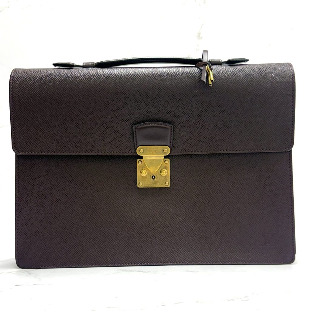 【LOUIS VUITTON ルイ・ヴィトン タイガ セルヴィエット・クラド M30076 ビジネスバッグ】高価買取｜伊勢崎市連取町