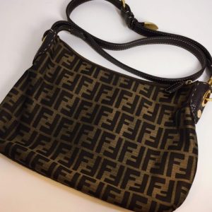 ブランドバックの買取ならさすがや！| 羽村市神明台| FENDI ショルダーバッグ ズッカ柄