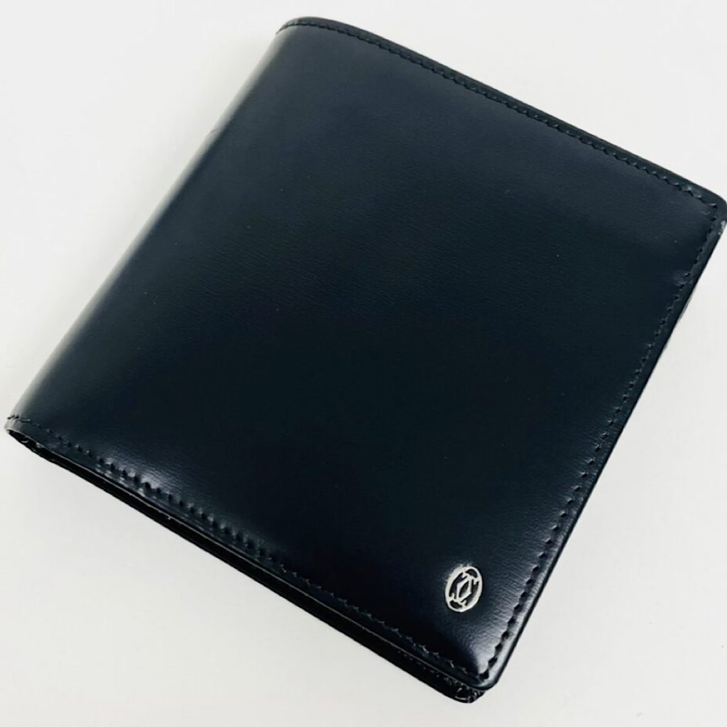 カルティエの高価買取！| 羽村市玉川| Cartier カルティエの二つ折り財布