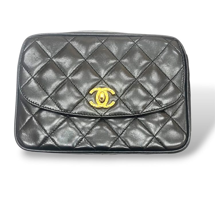 【ヴィンテージ マトラッセ カメラバッグ】CHANEL【Bランク】