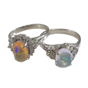 Pt900(プラチナ900)　リング　ファイアオパール1.13ct/ダイヤ0.02ct　ウォーターオパール1.22ct/ダイヤ0.06ct　