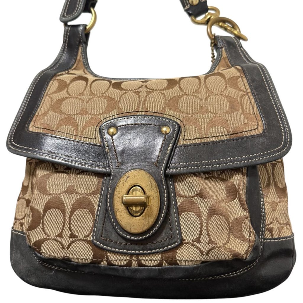 コーチ（COACH）シグネチャー ショルダーバッグ