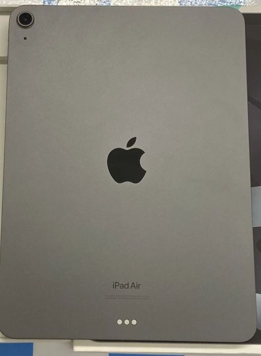 Apple iPad Air 第5世代 Wi-Fiモデル 64GB スペースグレイ