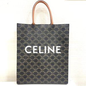 CELINE　セリーヌ　バーティカルカバ　トリオンフ