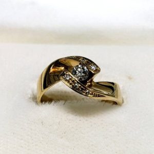 金の高価買取中！| 青梅市沢井| K18ダイヤモンド付リング