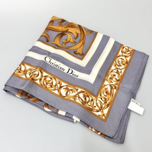 Christian Dior（クリスチャン・ディオール）シルクスカーフ