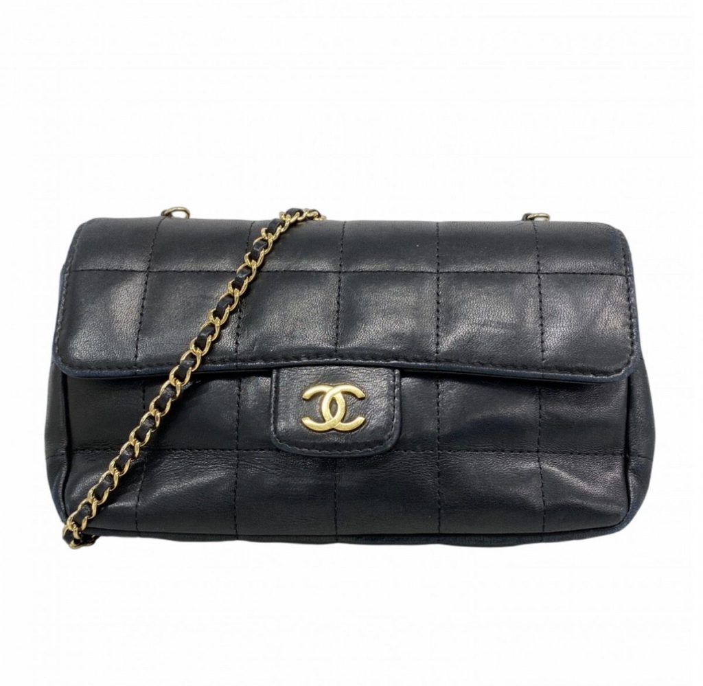 CHANEL（シャネル）　ショルダーバッグ　チョコバー　ラムスキン