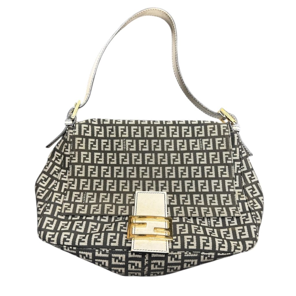 FENDI　マンマバケットバッグ