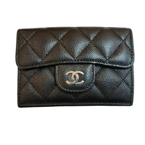 CHANEL（シャネル）マトラッセキャビアスキン三折り財布 AP0230