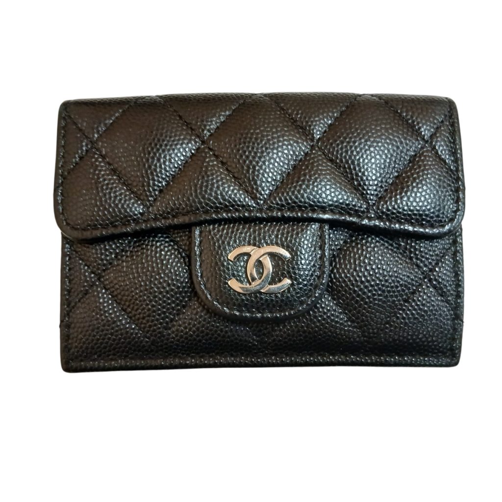 CHANEL（シャネル）マトラッセキャビアスキン三折り財布 AP0230