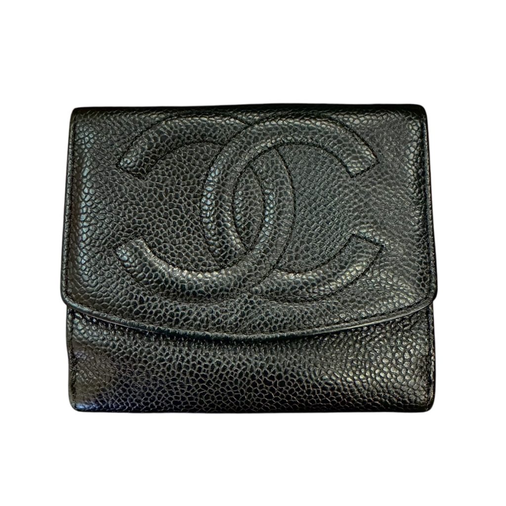 【ココマーク キャビアスキン 二つ折り財布】CHANEL【Bランク】