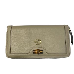 Gucci（グッチ）ダイアナコンチネンタルウォレット