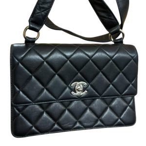 シャネル マトラッセ レザー ショルダーバッグ