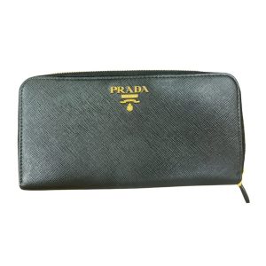 プラダ サフィアーノレザー ラウンドファスナー長財布