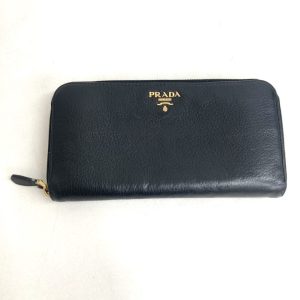 プラダ 長財布