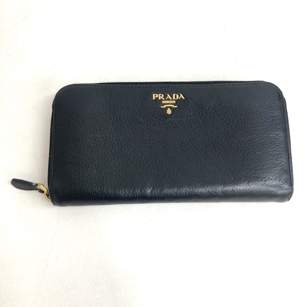 プラダ 長財布