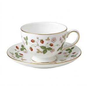 ウェッジウッド（WEDGWOOD）ワイルドストロベリー　ティーカップ＆ソーサーセット