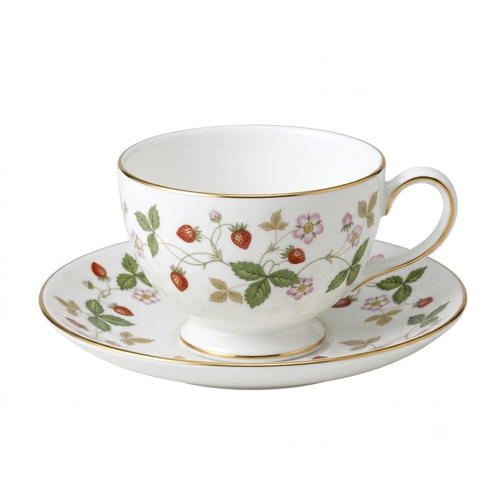 ウェッジウッド（WEDGWOOD）ワイルドストロベリー　ティーカップ＆ソーサーセット