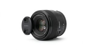ソニー　SONY　Eマウント用単焦点レンズFE 50mm F1.8（SEL50F18F）