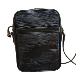 Louis Vuitton（ルイヴィトン）　エピ　ダヌーブ　ショルダーバッグ