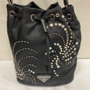 プラダ 巾着バッグ